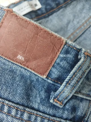 Pantalón vaquero Zara azul