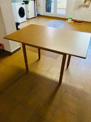 Mesa de comedor plegable de madera