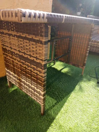 Mesa de jardín cristal y mimbre