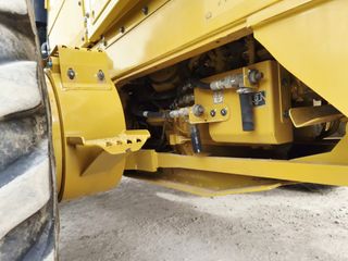 CATERPILLAR 140 AWD ***IMPECABLE***