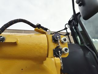 CATERPILLAR 140 AWD ***IMPECABLE***