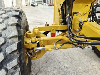 CATERPILLAR 140 AWD ***IMPECABLE***