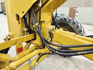 CATERPILLAR 140 AWD ***IMPECABLE***