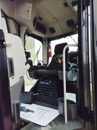 CATERPILLAR 140 AWD ***IMPECABLE***