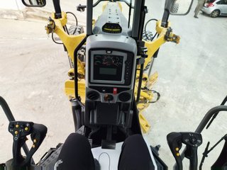 CATERPILLAR 140 AWD ***IMPECABLE***