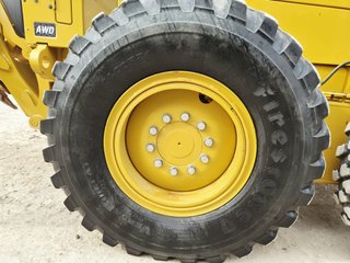 CATERPILLAR 140 AWD ***IMPECABLE***
