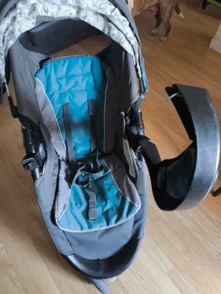 Cochecito de bebé  más funda de invierno y plástic