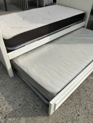Cama nido blanca de madera