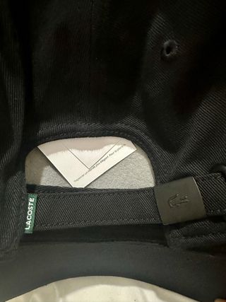 Cappello Lacoste nero con coccodrillo