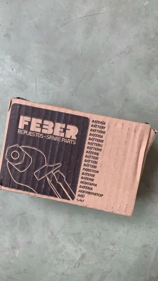 Batería FEBER 12V 7.2Ah para vehículos infantiles