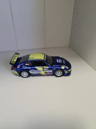 Scalextric Porsche Azul y Amarillo