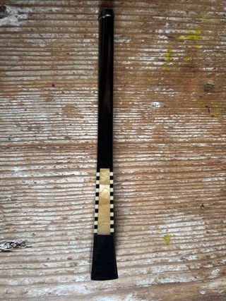 Boquilla antigua con detalle de nacar