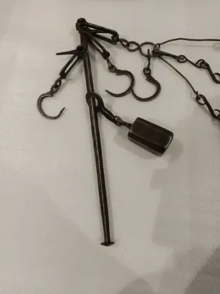 Balanza romana antigua de metal