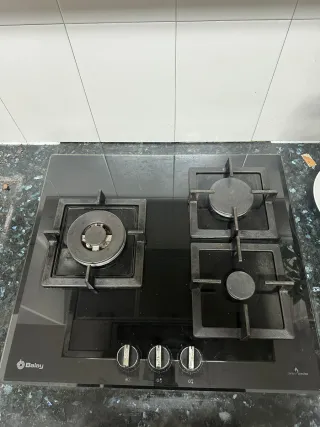 Placa de gas Balay negra