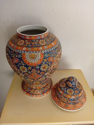 Pareja de tibores decorativos