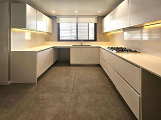 Piso en alquiler en Les Tres Torres en Barcelona