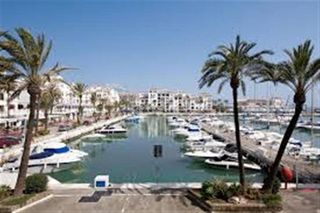 Piso en venta en Puerto de la Duquesa en Manilva