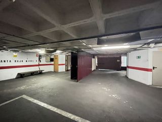 Garaje en venta en Mercado en Alicante