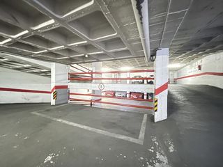 Garaje en venta en Mercado en Alicante