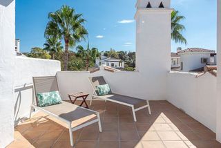 Piso en venta en Los Naranjos - Las Brisas en Marbella
