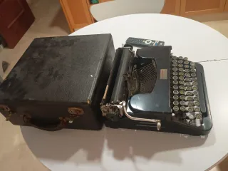 Máquina de escribir Corona L.C. Smith