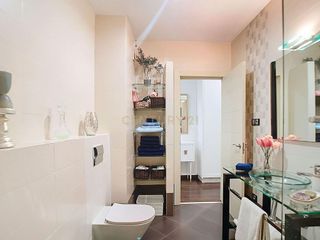 Piso en venta en La Goleta - San Felipe Neri en Málaga