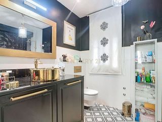 Piso en venta en La Goleta - San Felipe Neri en Málaga