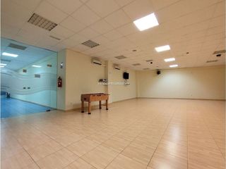 Local comercial en venta en Txagorritxu - El Pilar en Vitoria-Gasteiz