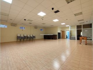 Local comercial en venta en Txagorritxu - El Pilar en Vitoria-Gasteiz