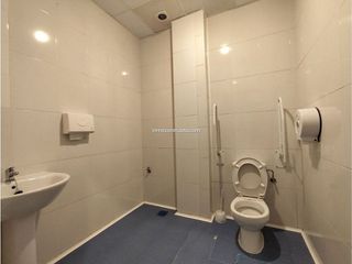 Local comercial en venta en Txagorritxu - El Pilar en Vitoria-Gasteiz