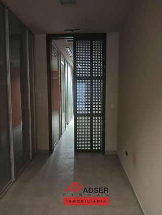 Local comercial en venta en Universidad - Los Lirios en Logroño