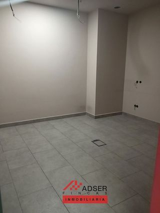 Local comercial en venta en Universidad - Los Lirios en Logroño