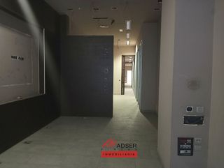 Local comercial en venta en Universidad - Los Lirios en Logroño