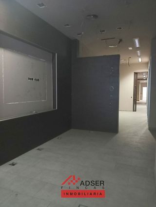 Local comercial en venta en Universidad - Los Lirios en Logroño