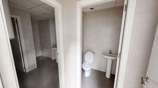 Nave industrial en venta en Renfe - Bulevar 1º y 2º Fase en Jaén