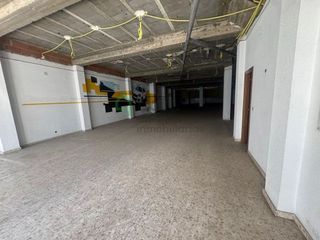 Local comercial en venta en Maria Auxiliadora - Barriada LLera en Badajoz
