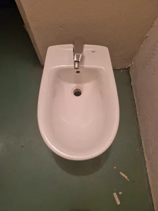 Bidé de porcelana blanco