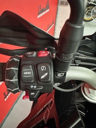 BMW F 900 XR DEL AÑO 2022 !!! MUY CUIDADA Y MIMADA