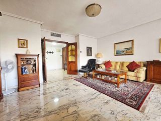 Piso en venta en Centro en Alicante