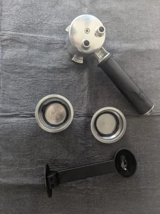 Cafetera Delonghi Dedica Style Plateada