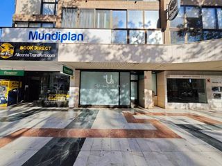 Local comercial en venta en Playa de Levante en Benidorm