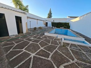 Casa adosada en venta en Umbrete