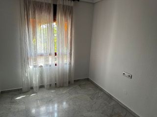 Piso en alquiler en Huerta de la Reina - Trassierra en Córdoba