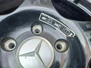 Mercedes Clase E - Rueda de repuesto 215/ 55 R16