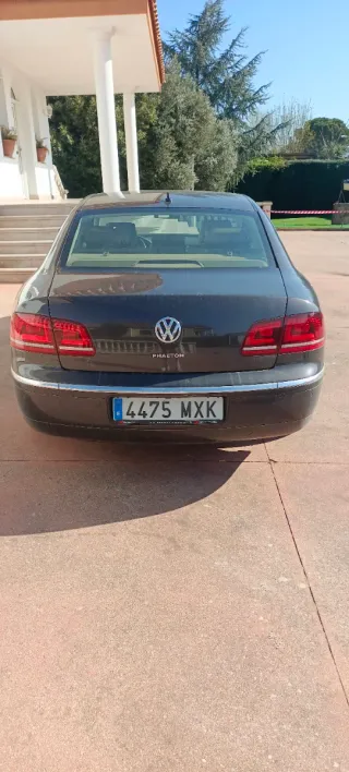 Volkswagen Phaeton 2015
