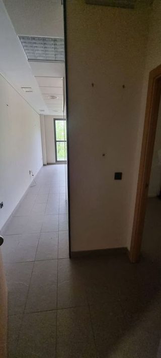 Oficina en alquiler en Colores - Entreparques en Sevilla