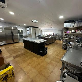 Nave industrial en venta en Los Jardines de Marbella - La Ermita en Marbella