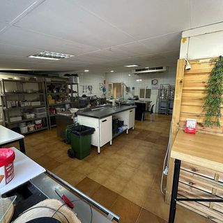 Nave industrial en venta en Los Jardines de Marbella - La Ermita en Marbella