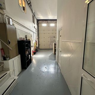 Nave industrial en venta en Los Jardines de Marbella - La Ermita en Marbella