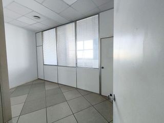 Oficina en alquiler en Palacio de Congresos - Urbadiez - Entrepuentes en Sevilla